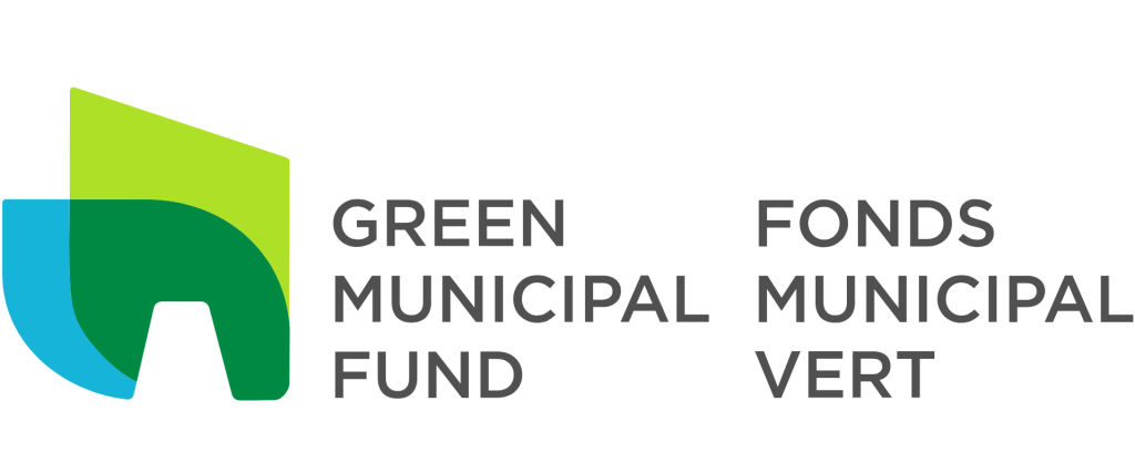 Le logo du Fonds municipal vert, qui comprend le nom du fonds et un mélange de formes abstraites vertes et bleues à gauche.